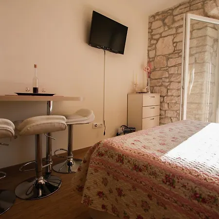 Delia * Povlja (Brac)