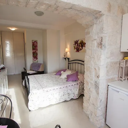 Delia * Povlja (Brac)